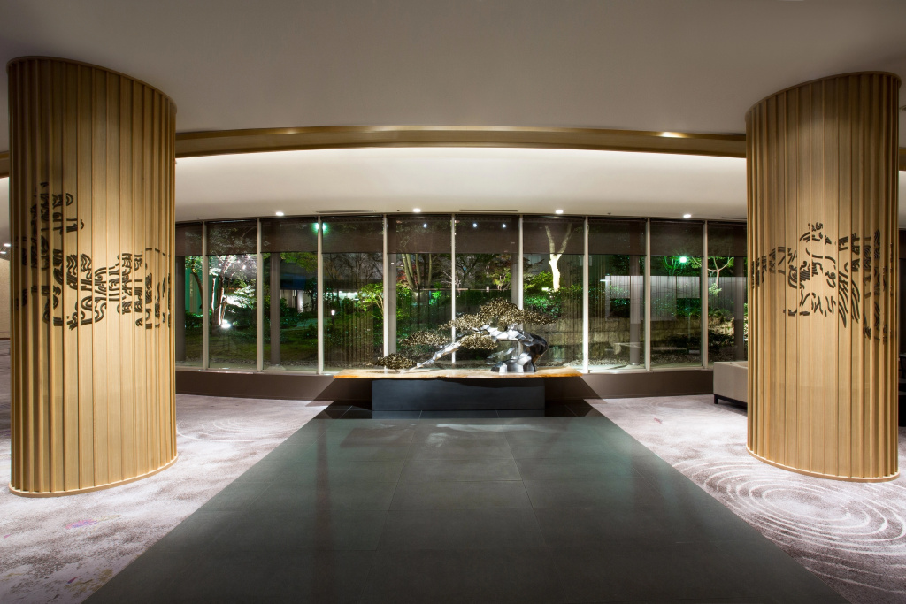 Lobby & Reception