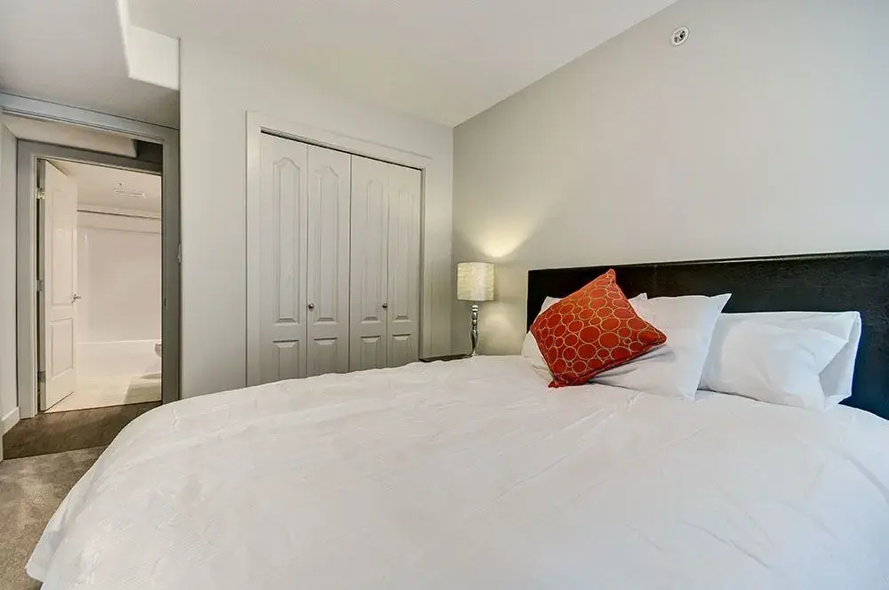 East Village Suites - фото 3