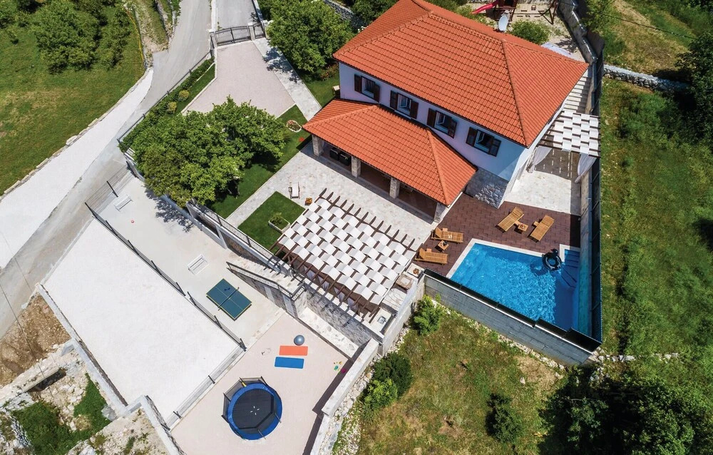 Awesome Home in Dubravka With Wifi and 5 Bedrooms