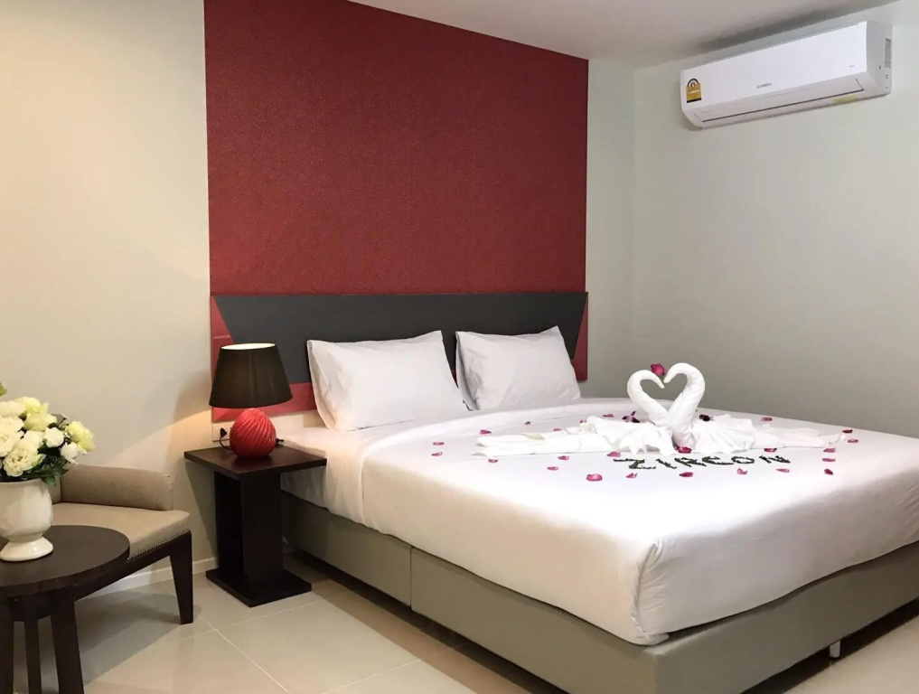 Superior Double room (full double bed)
