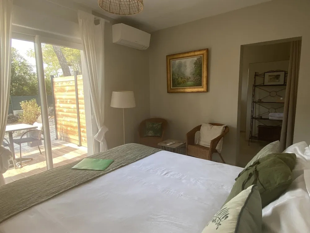 Voir la photo 3 — Une Pause en Provence