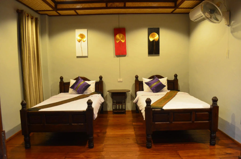 Deluxe Double Bungalow (twin beds)