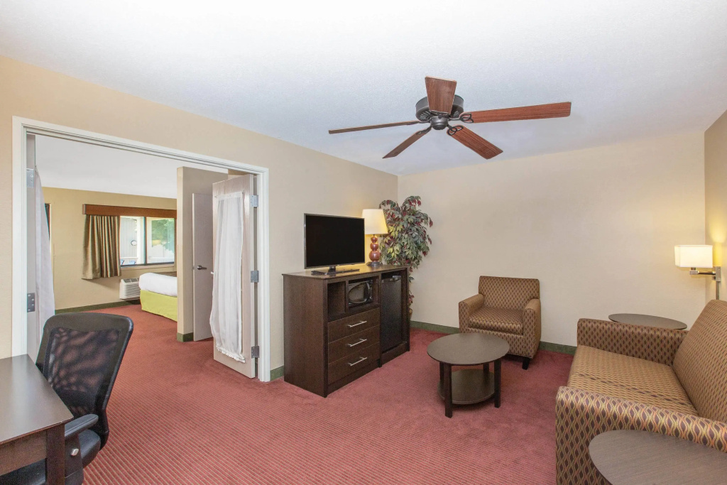AmericInn by Wyndham Okoboji - Général
