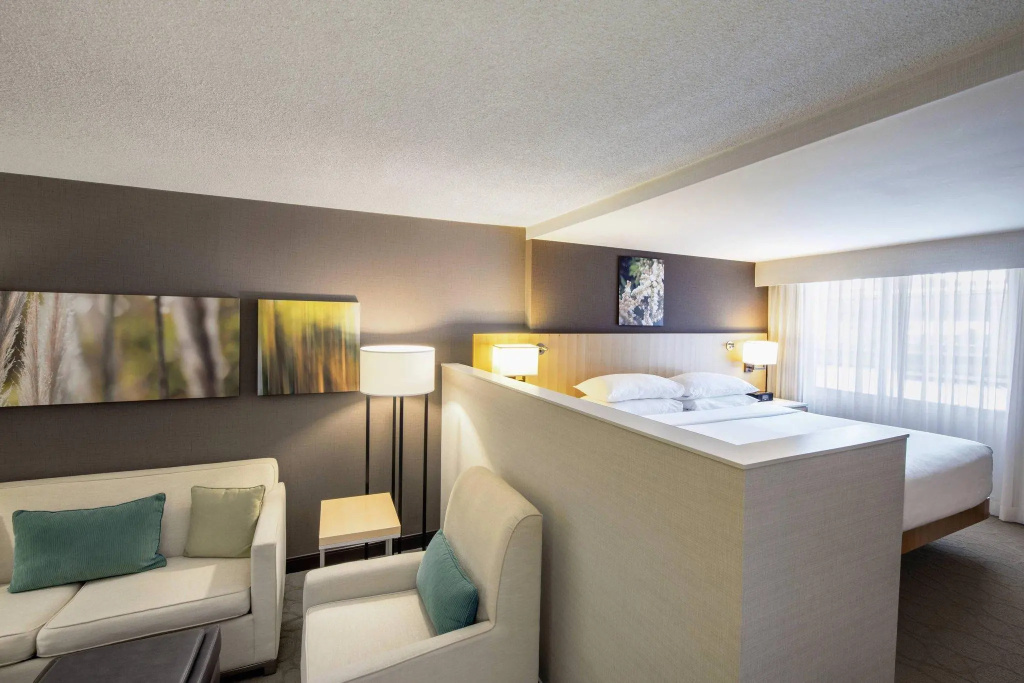 Deluxe Double Duplex Suite (full double bed)
