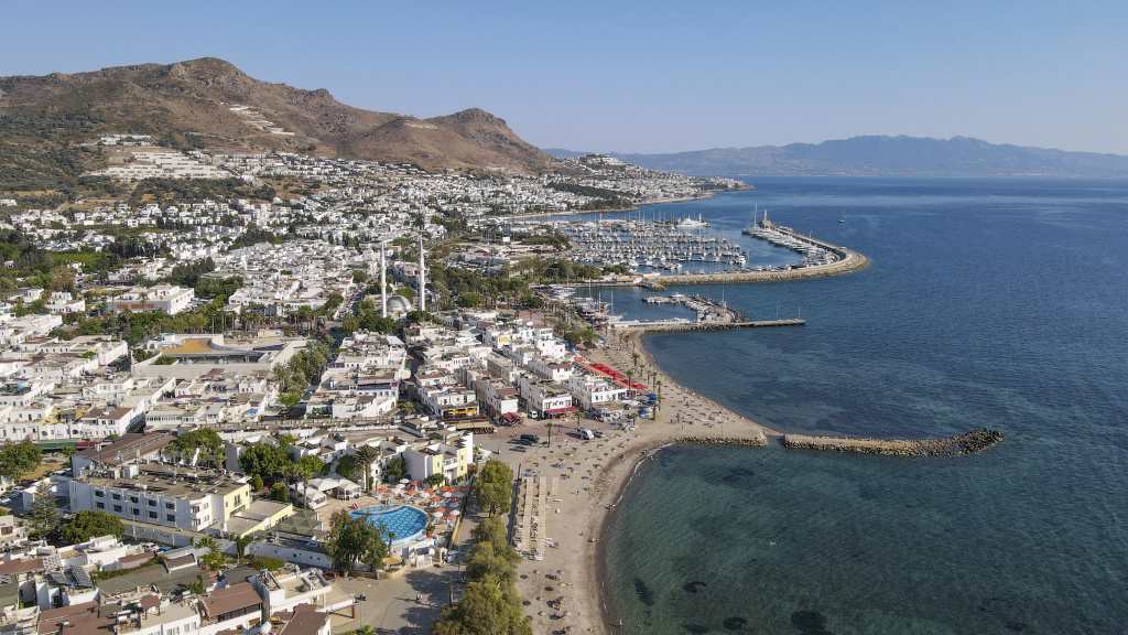 Beach & Waterfront