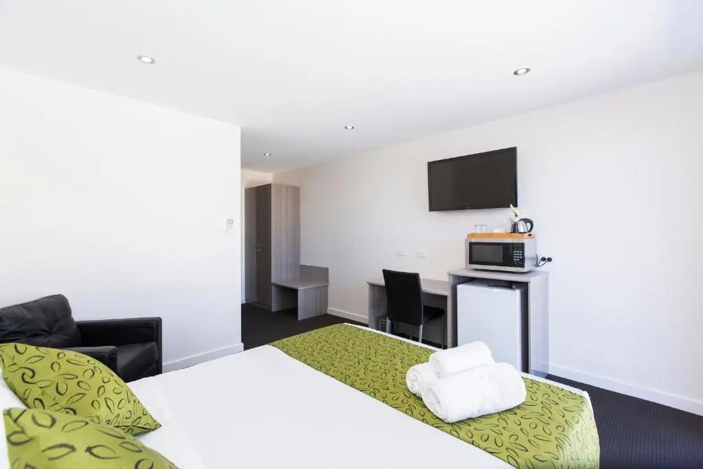Double Studio (full double bed)