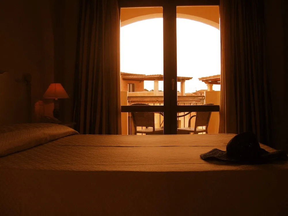 Hotel Monti Di Mola - Chambres