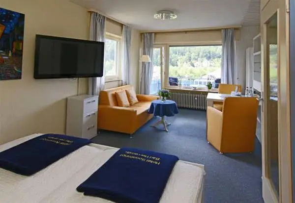 Lobby & Reception