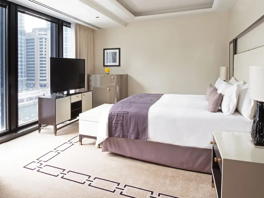 Premier Double room with river view (full double bed)