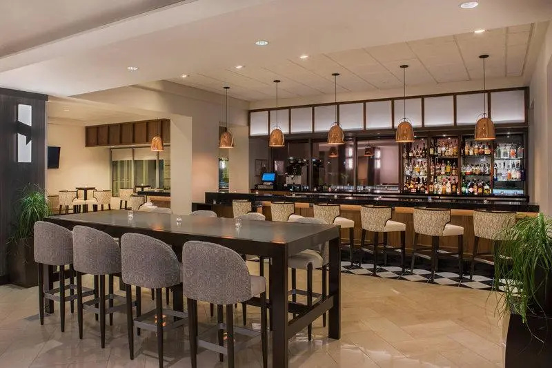 Sheraton Suites Chicago Elk Grove - Chambres