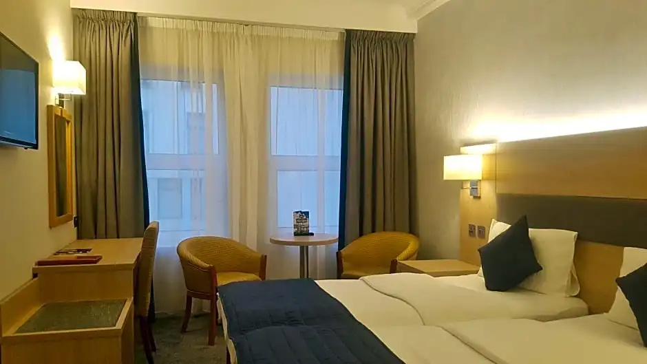 The Empress Hotel - Chambres