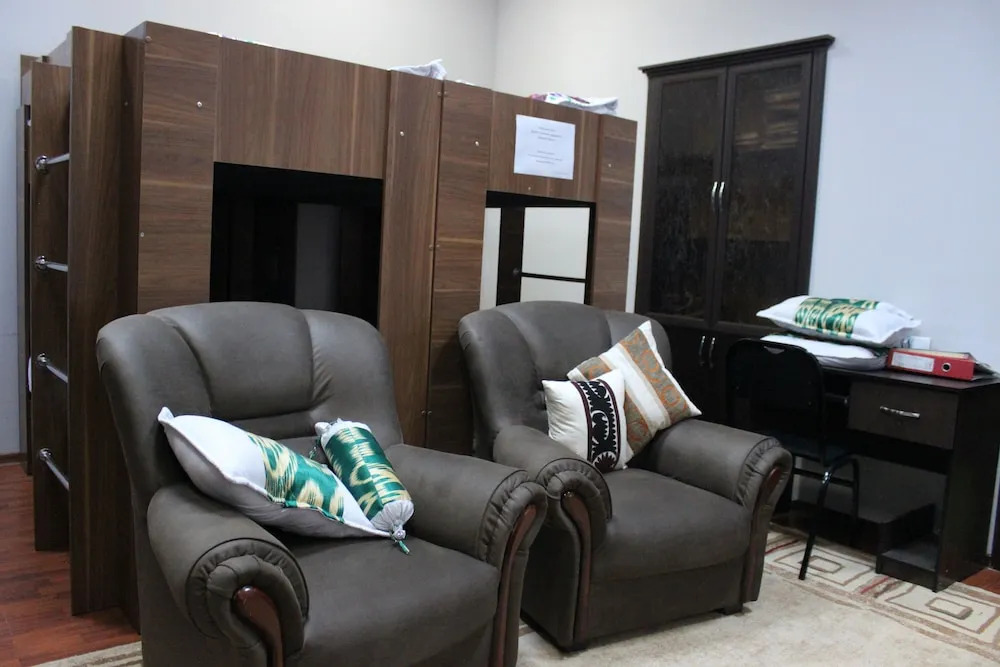 Кровать в общем номере в National Hostel