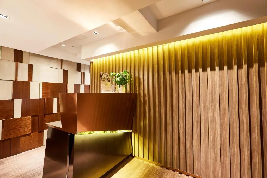 Lobby & Reception