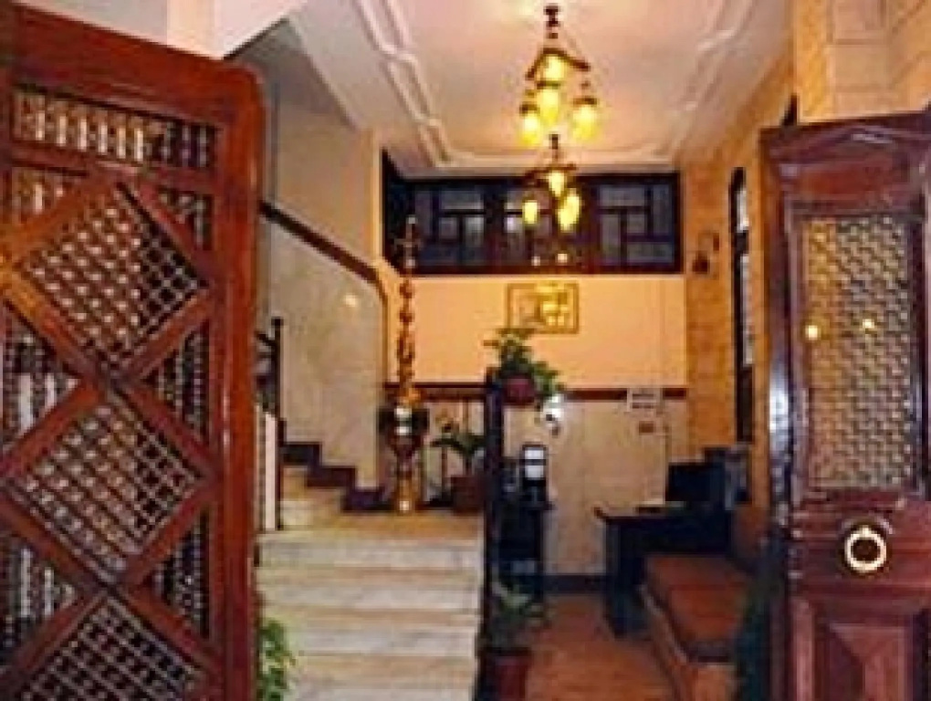 Arabian Nights Hotel — фото