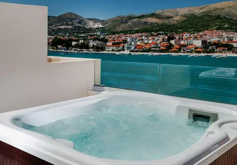 Standard Double room with view (full double bed)