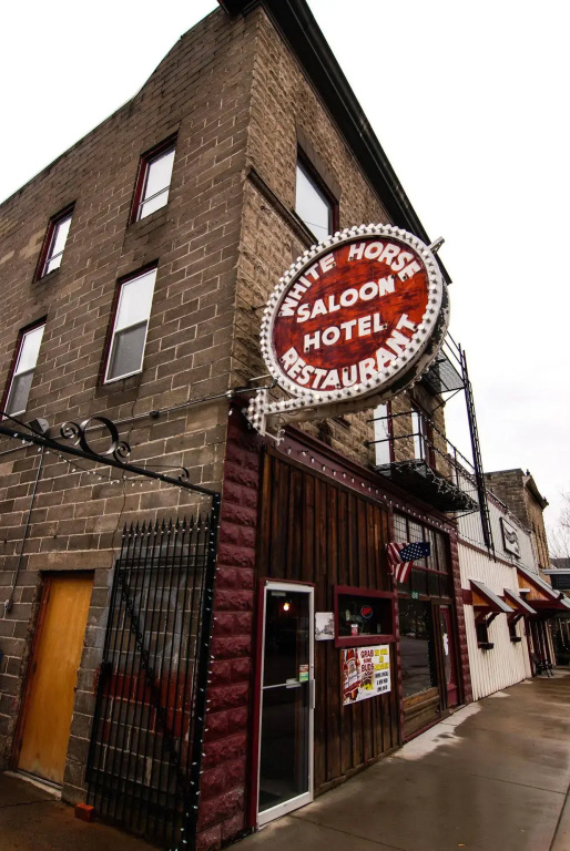 White Horse Hotel