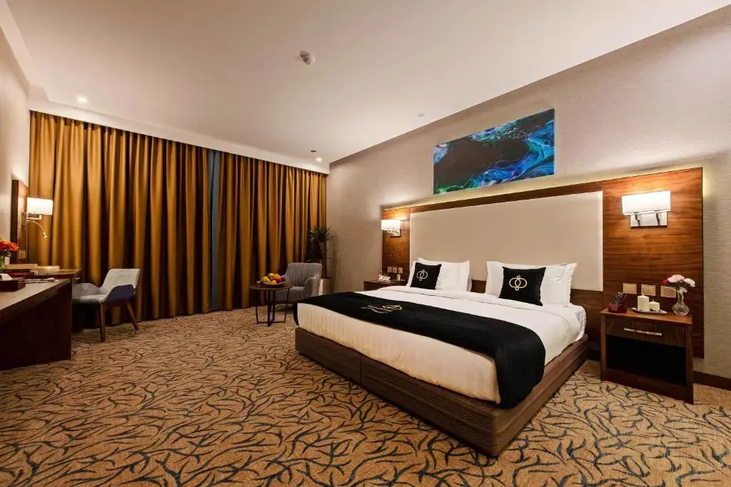 Deluxe Double room (full double bed)