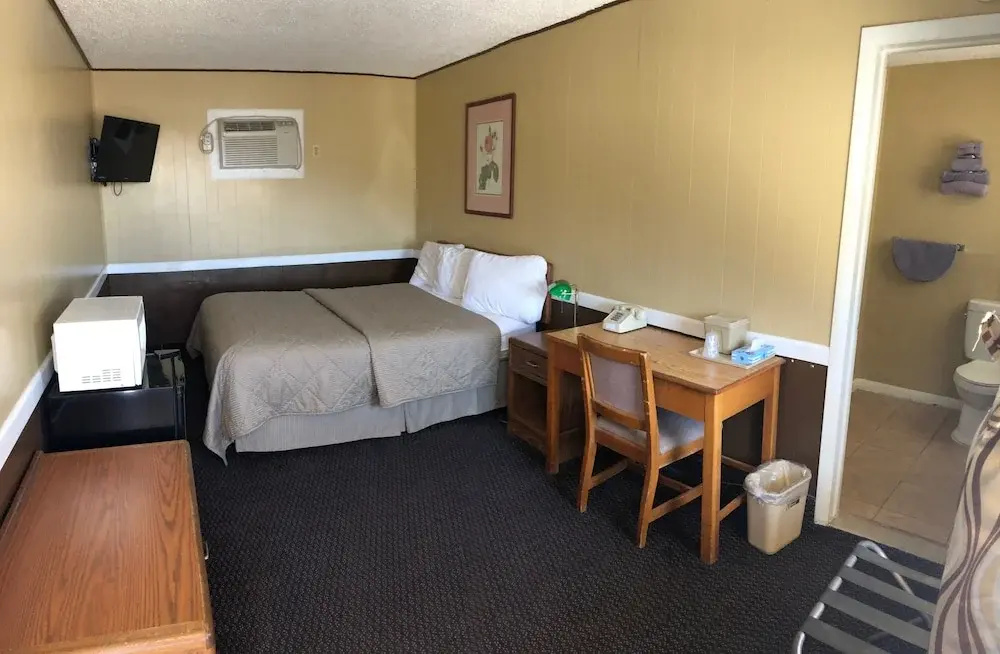 Economy room