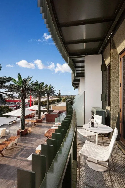 Balcony & Terrace