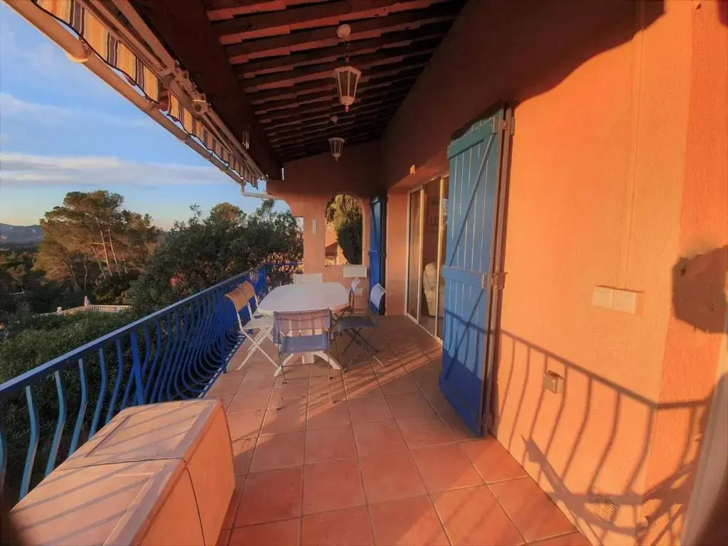 Maison Roquebrune-sur-Argens, 5 pièces, 8 personnes - FR-1-226-429
