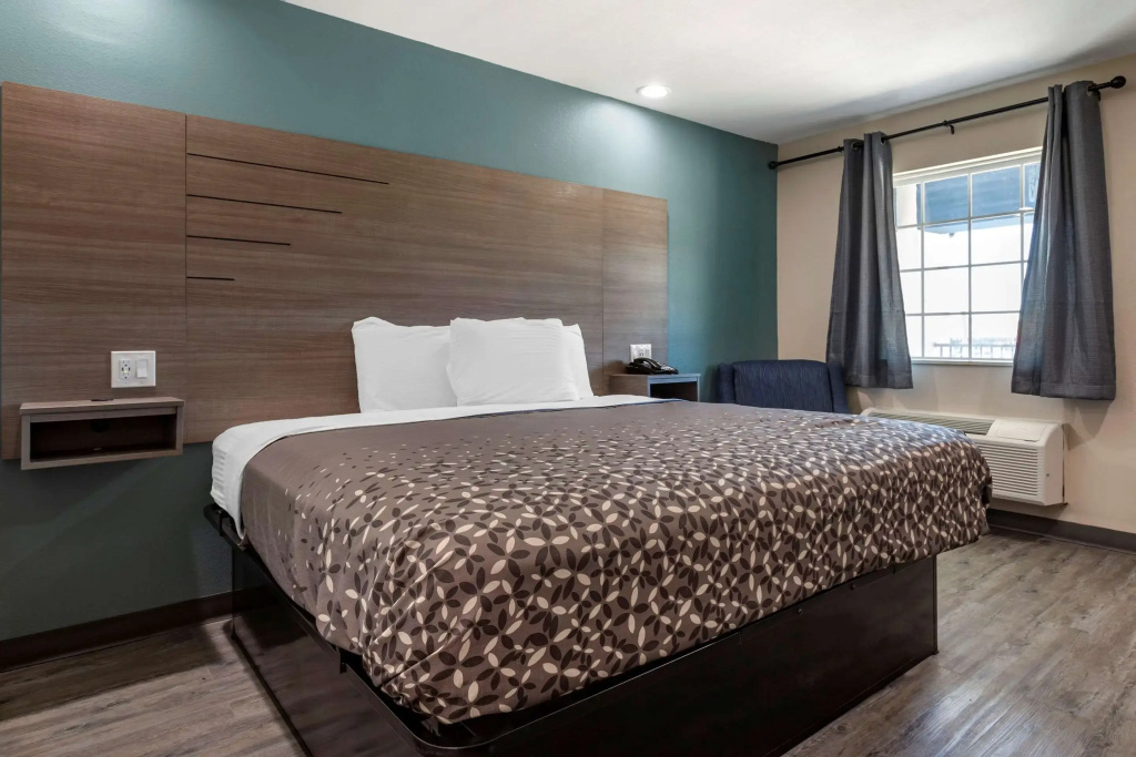 Standard Double room (full double bed)