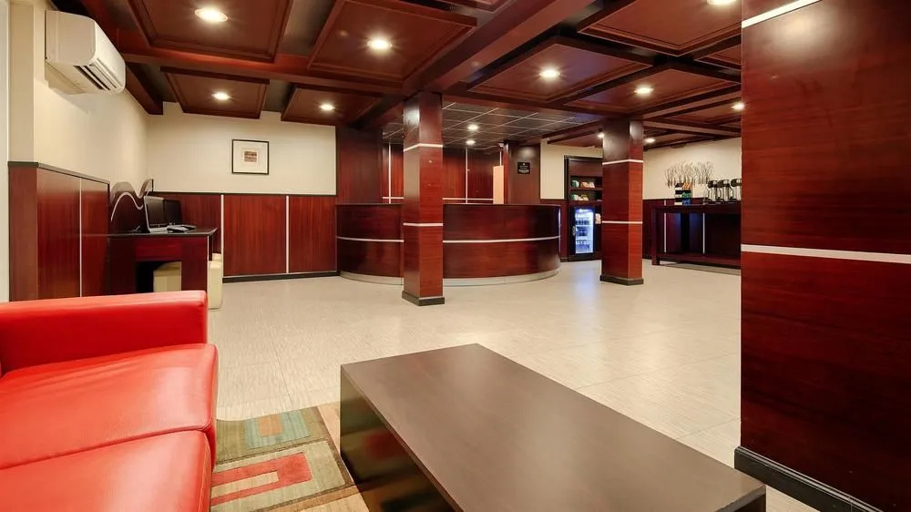 Lobby & Reception