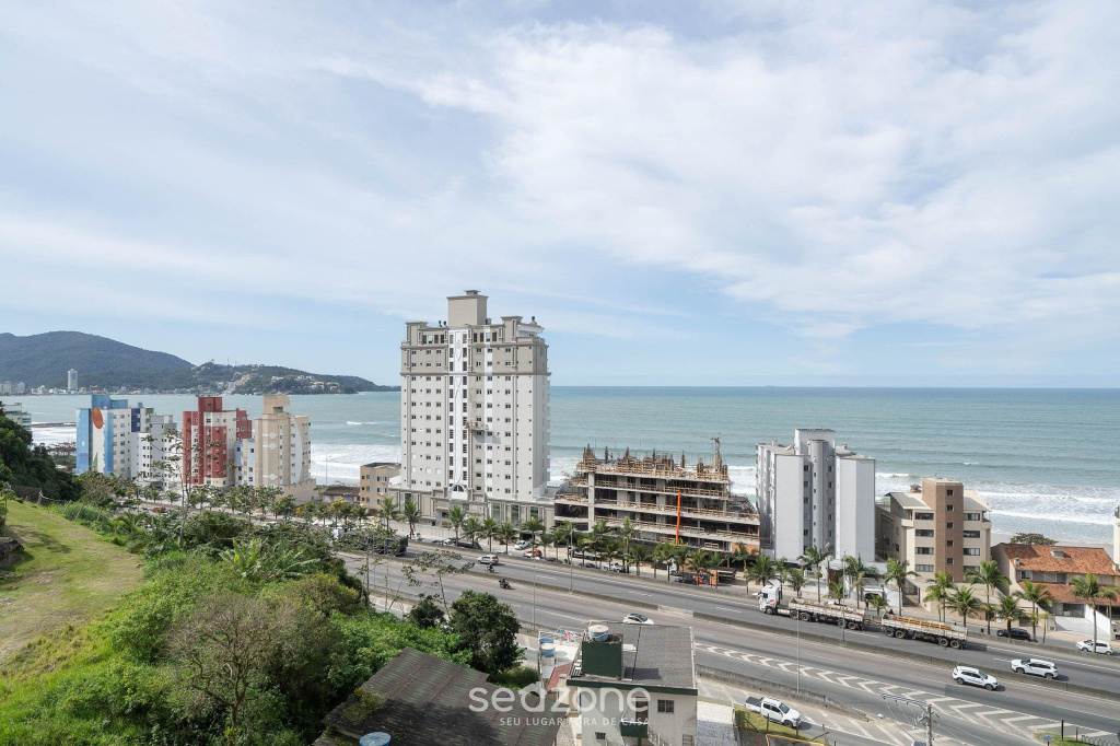 Apto vista mar 2Q prox praia Itapema SEM501