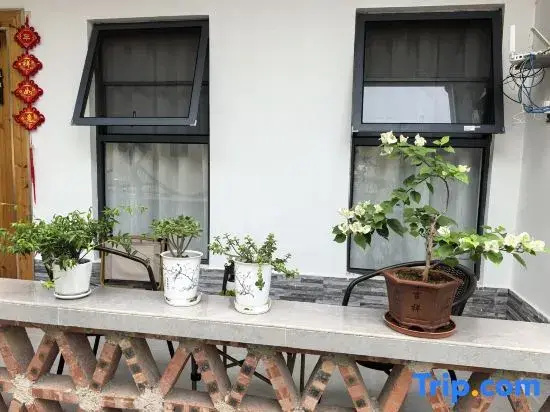 Beihai Longmai Yaju Homestay (Guantouling Zixiawan Tourist Scenic Area)