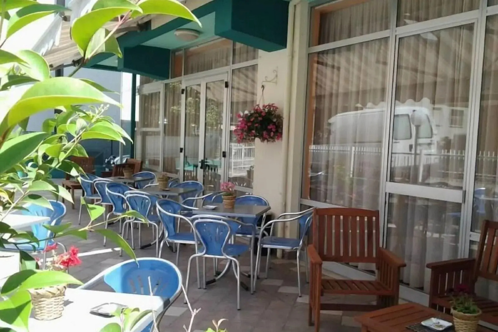 Hotel photo 12