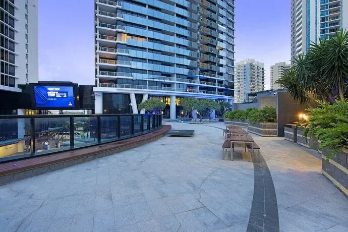 2bed Spa - Circle On Cavill - Wow Stay