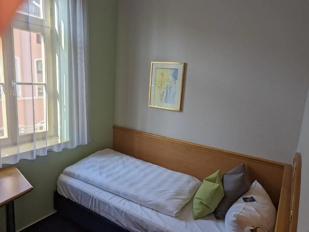 Economy room