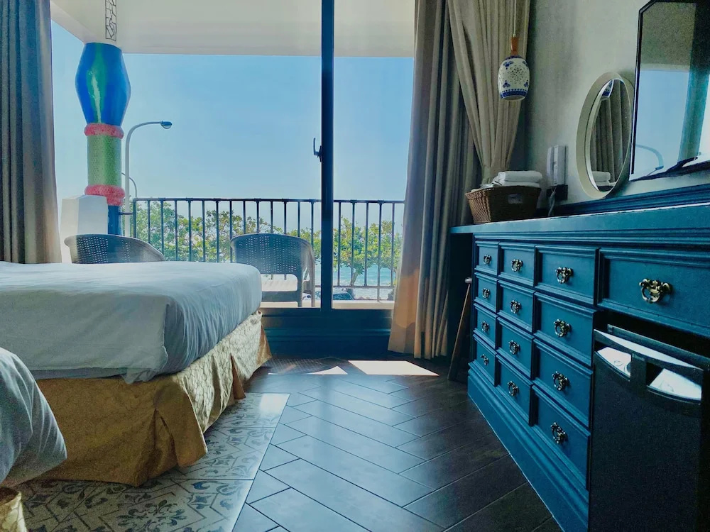 Standard Quadruple room with ocean view