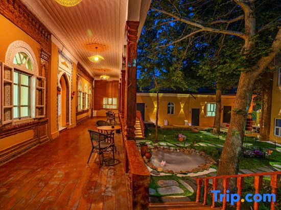 Phoenix Tree Courtyard(Boutique Inn)