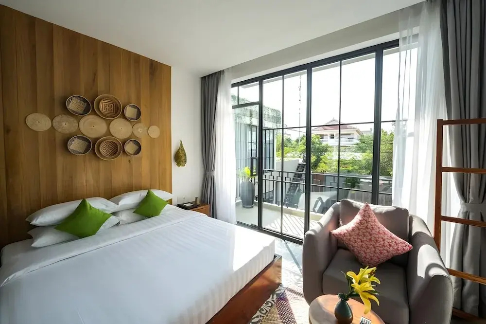 Standard Double room (full double bed)