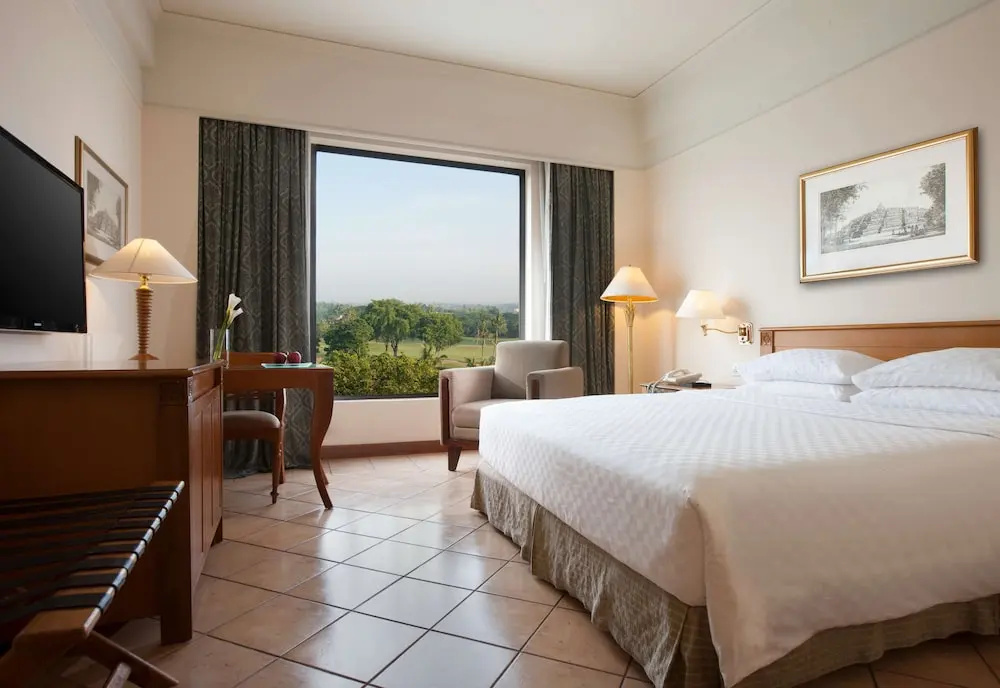Double room (full double bed)