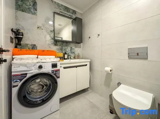 Qoople Green Ocean B55 Spacious 2-Bedroom Apartment