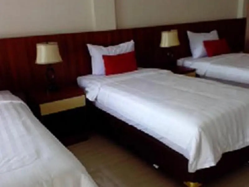 Santa Monica Hotel and Convention - Chambres