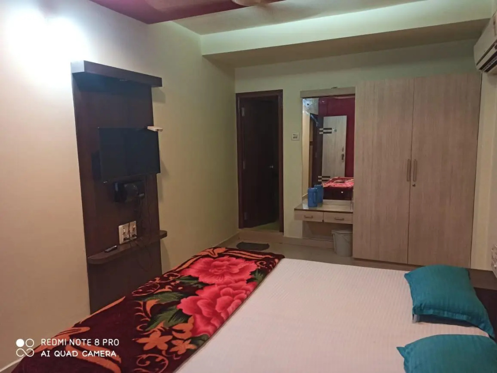 Economy room