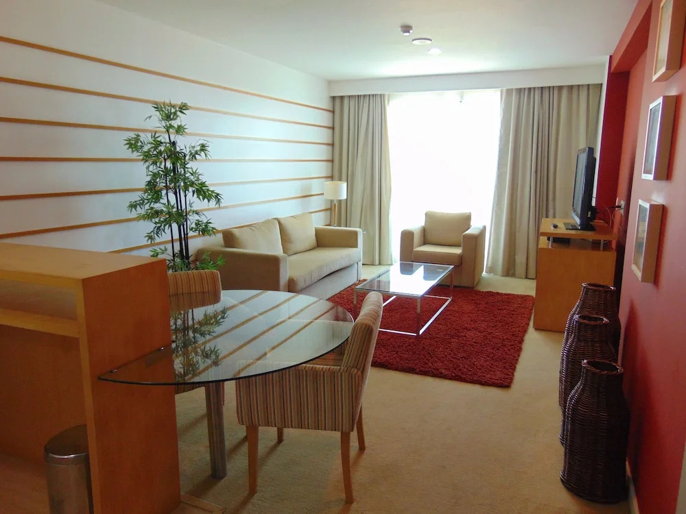 Double Suite with partial sea view (full double bed)