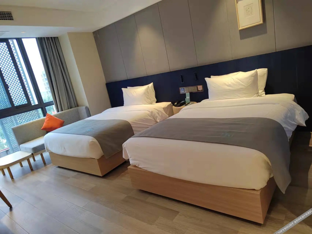 LanOuShangPin Hotel (Longhu Park Store, Yantan District, Zigong City) - фото 4