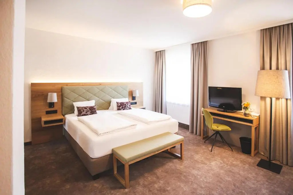 Standard Double room (full double bed)