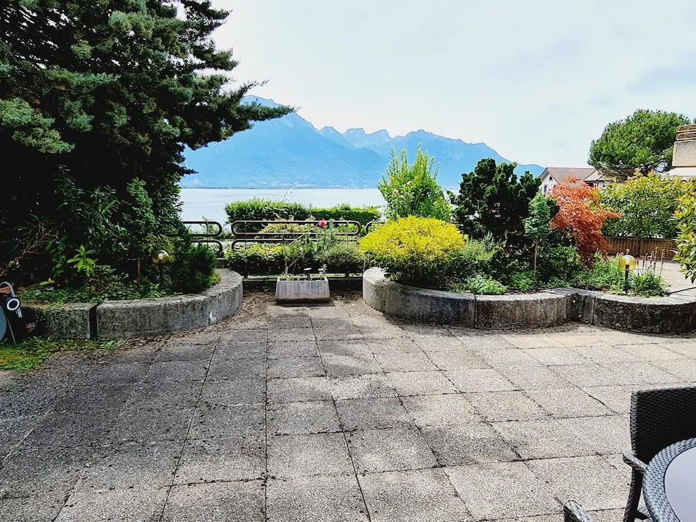 Paradise lake view Apartment