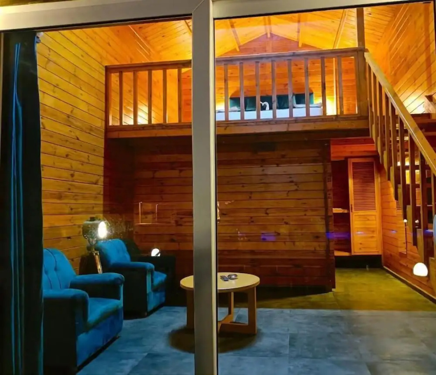 Superior Cottage