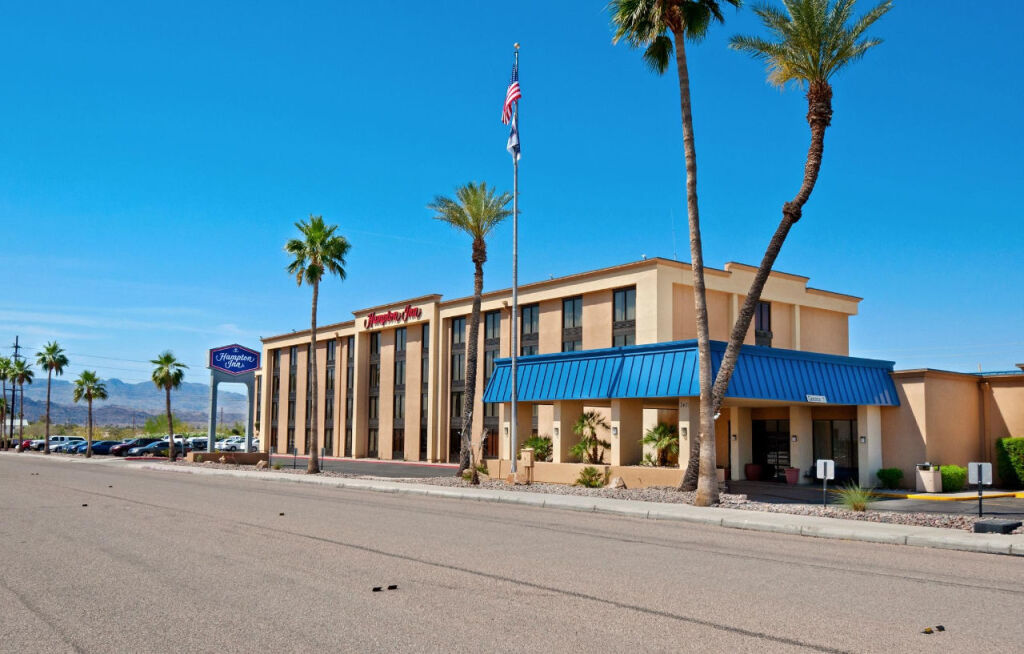 Hampton Inn Lake Havasu City image