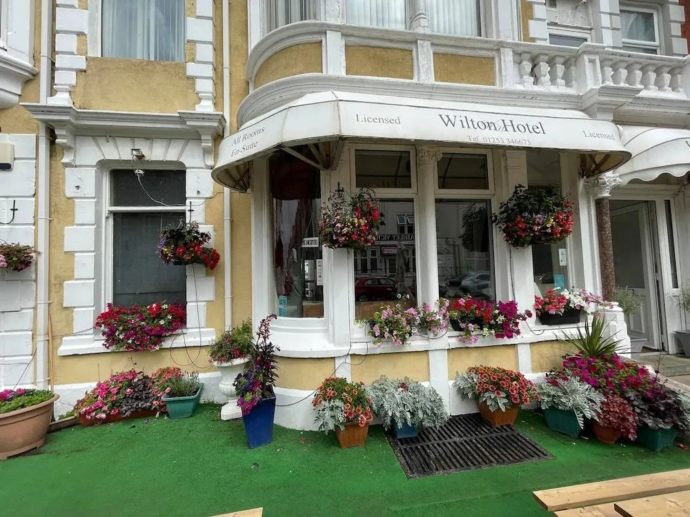 Hotel photo 12