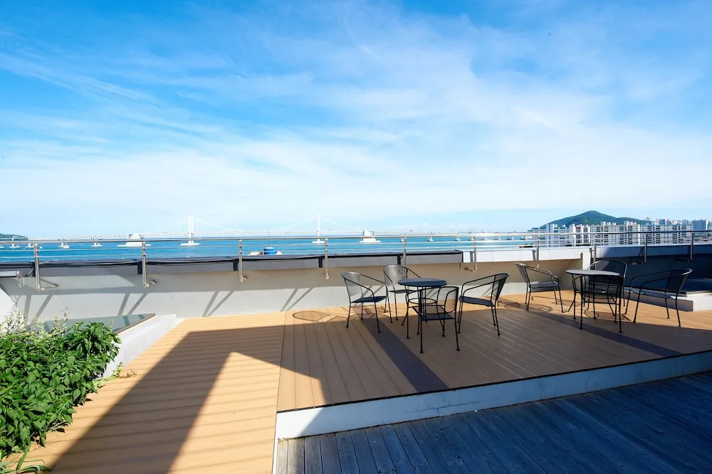 Beach & Waterfront