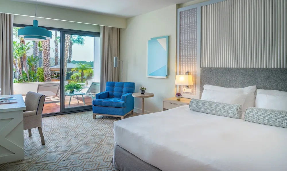 Deluxe Single room
