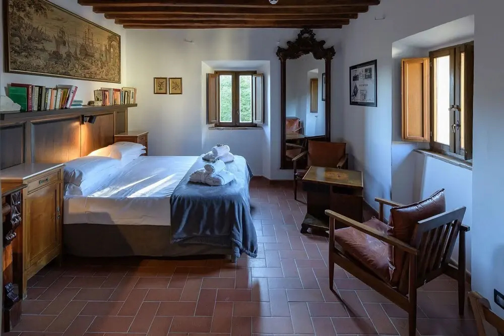 Deluxe Double room (full double bed)