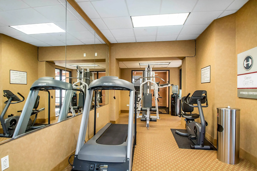 Clarion Inn Elmhurst - Oak Brook near I-88, I-290, I-294 - Général