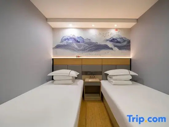 Bed in Dorm (male dorm) (full double bed)
